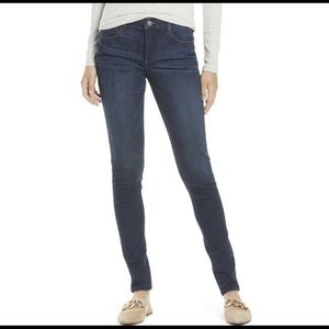Wit & Wisdom Skinny Jeans in Dark Navy. Size 10 EUC